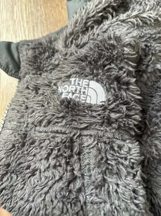 The North Face Reversible Mount Chimbo Full-Zip Insulated Hooded Jacket - Picture 6 of 6